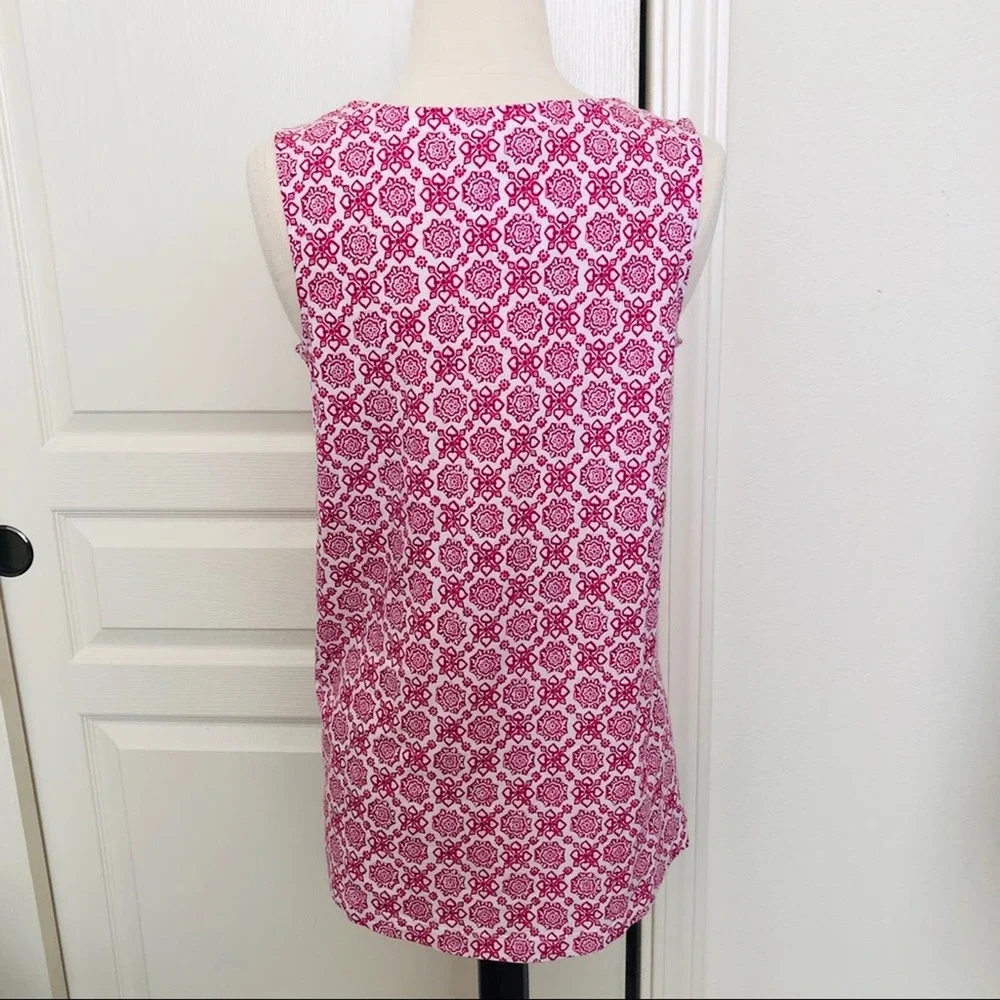 J Jill pink medallion V-neck tank top button down